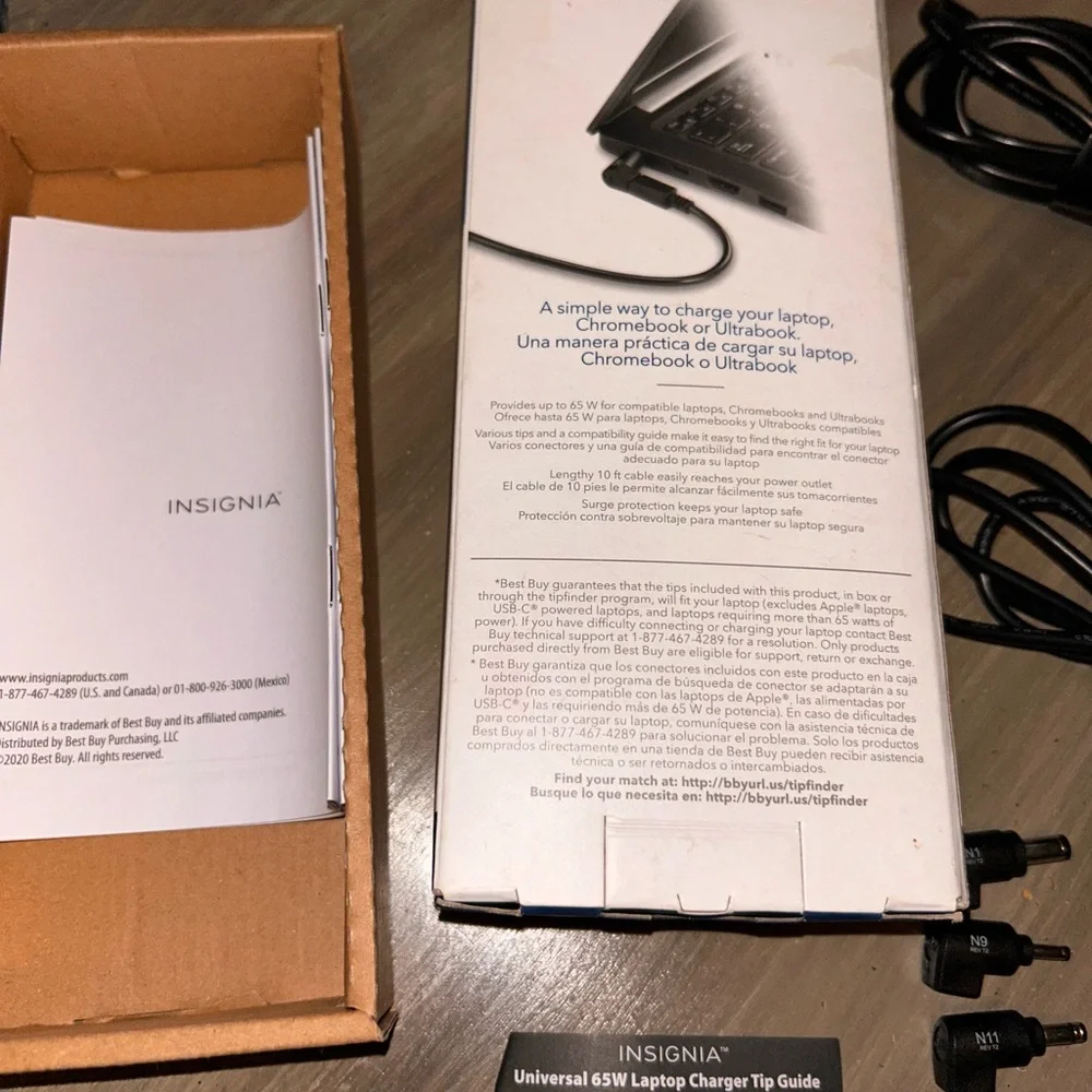Insignia Universal Laptop Charger